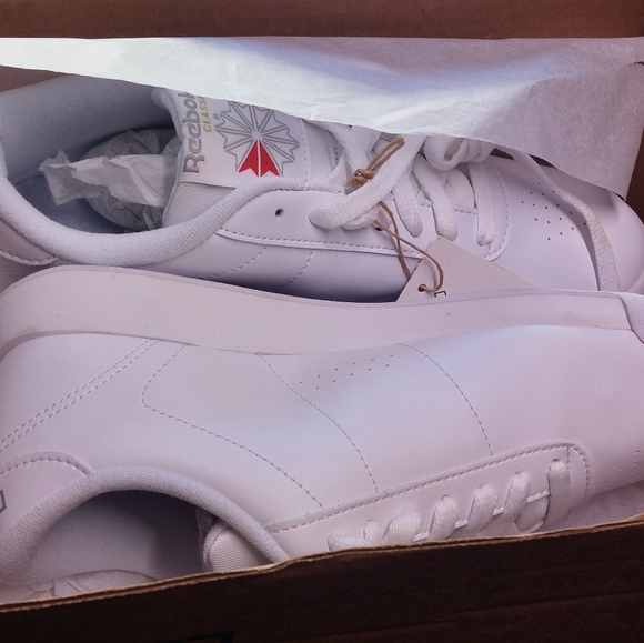 Women's reebok classic princess shoes size 7.5 - Picture 1 of 4